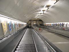 027 Escalator du métro